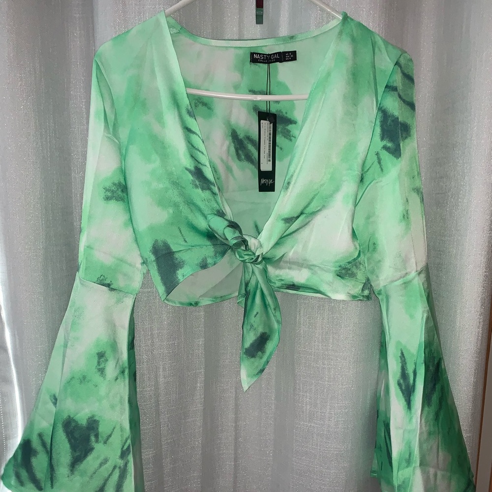 Green Long Sleeve Crop Top